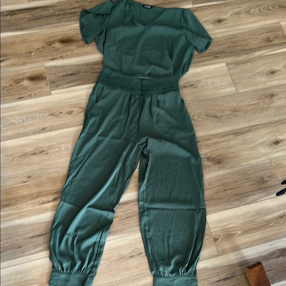 Forest Green Relaxed Fit two piece set with Tapered Legs